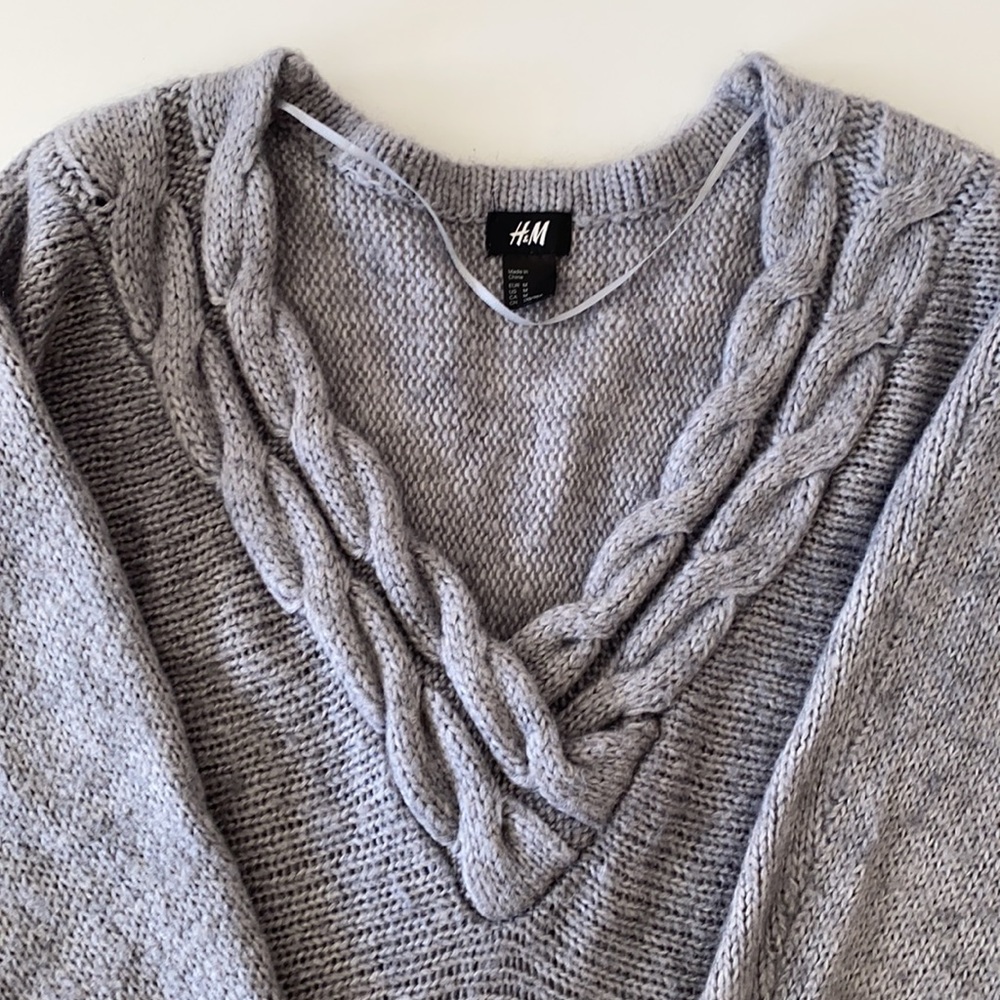 H&M sweater - Picture 5 of 7